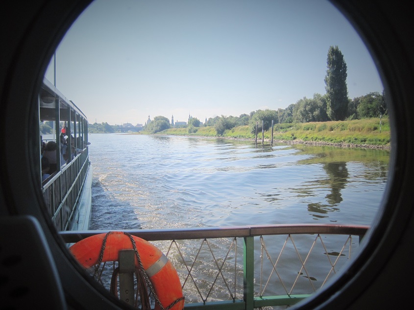 Elbe river cruise